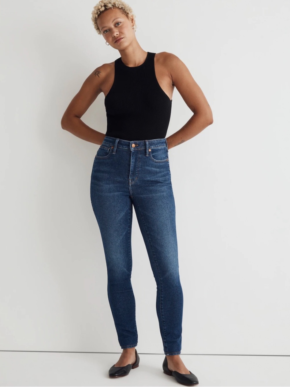 Madewell Curvy High-Rise Skinny Jeans in Dark Blue - size 30